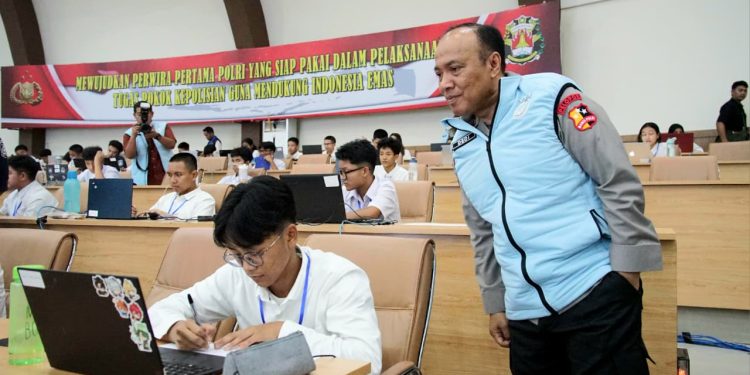 Wakapolri Pantau Seleksi Terpusat SMA Kemala Taruna Bhayangkara di Semarang