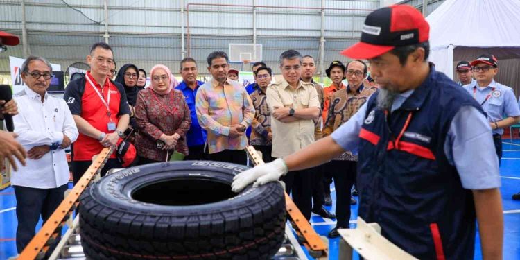 Hadiri PKB Bridgestone, Menaker Tekankan Peran Strategis Serikat Pekerja