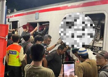 Kecelakaan Kereta Argo Bromo Vs KRL di Stasiun Bekasi Timur