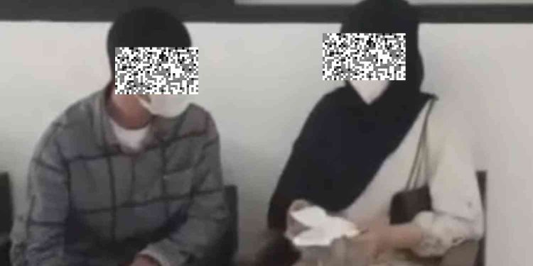 Pasangan pemeran Bandar Bergetar saat memenuhi panggilan polisi