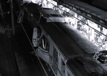 Tabrakan KA Argo Bromo Vs KRL