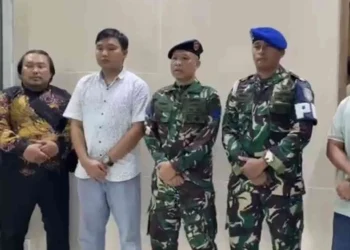 Viral prajurit TNI AL gebrak ambulans di Surabaya