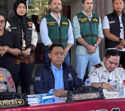 Warga Inggris Buronan Interpol Steven Lyons Ditangkap di Bali