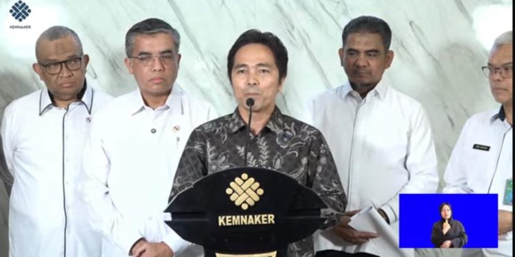 Serikat Pekerja Sambut Positif Kebijakan WFH, Pengawasan Hak Buruh Ditekankan