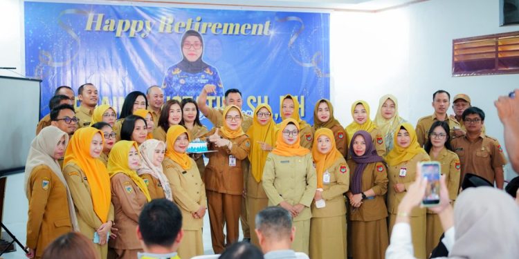 Pemkab Banggai Fokus pada Penguatan SDM Ketenagakerjaan Usai Purna Tugas Kadisnakertrans