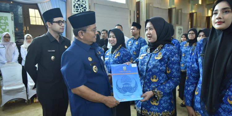 Pemkot Jambi Resmi Angkat 43 PNS Baru untuk Tingkatkan Pelayanan Publik