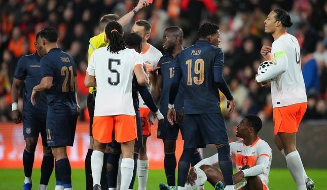 Belanda dan Ekuador Berbagi Angka 1-1 di Philips Stadion