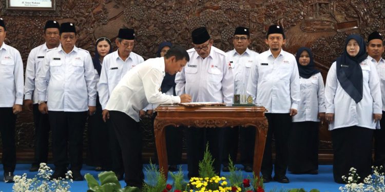 Bupati Bojonegoro Dorong Profesionalisme PMI dalam Pelayanan Kemanusiaan