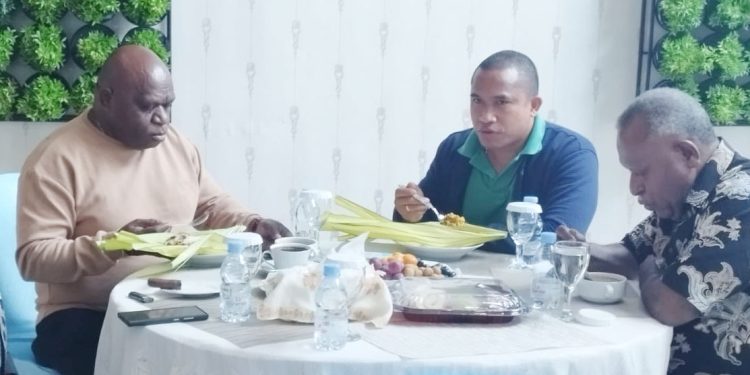 Menteri HAM Akhiri Kunjungan di Gorontalo dengan Kuliner Tradisional