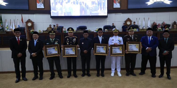 Gubernur Banten Paparkan LKPJ 2025, Indikator Pembangunan Makro Positif