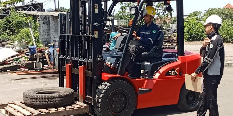Peningkatan Kebutuhan Operator Forklift, Disnaker Batang Adakan Pelatihan
