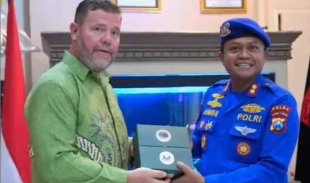 Polda Jawa Timur Dapat Penghargaan dari U.S. FWS untuk Pemberantasan Perdagangan Satwa Liar