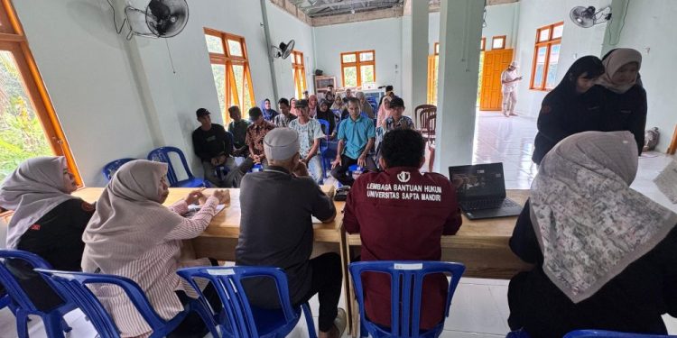 Universitas Sapta Mandiri Gelar Edukasi Rumah Layak Huni di Desa Kandang Halang