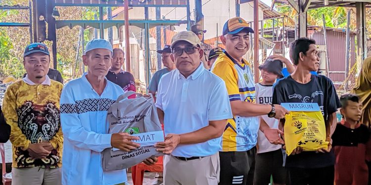 Pemkab Hulu Sungai Utara Distribusikan Bantuan untuk Korban Kebakaran