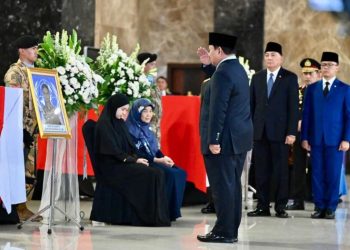 Presiden Prabowo Subianto Berikan Penghormatan Terakhir untuk Tiga Prajurit TNI yang Gugur di Lebanon