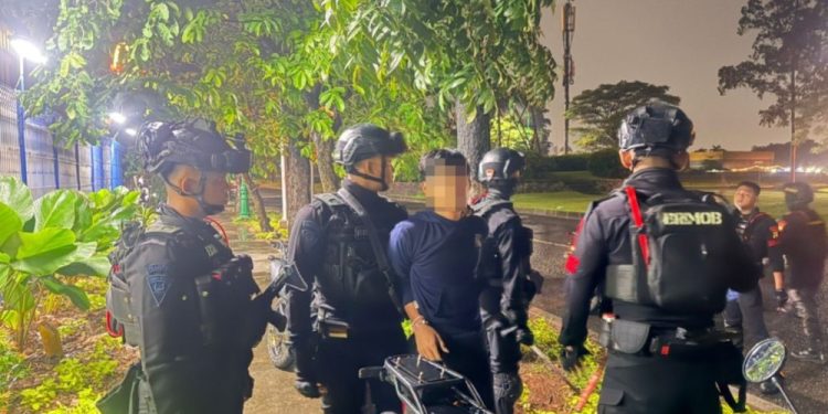 Brimob Polda Metro Jaya Berhasil Cegah Tawuran di Cikarang