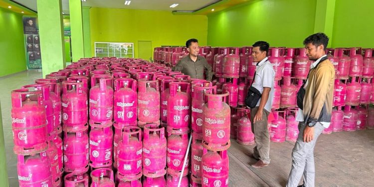 Satreskrim Polres Merauke Lakukan Sidak ke Distributor LPG Terkait Isu Kenaikan Harga