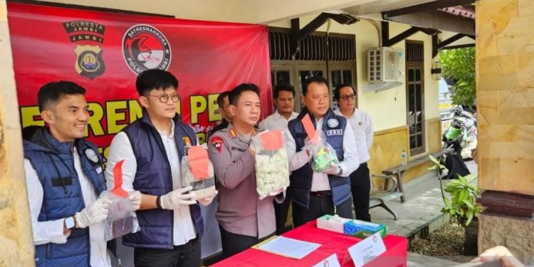Polresta Jambi Tangkap Tiga Pengedar Narkoba, Selamatkan 45 Ribu Jiwa dari Penyalahgunaan