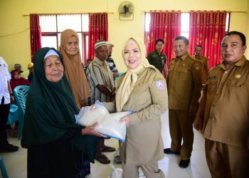 Wakil Gubernur Gorontalo Pantau Distribusi Bantuan Pangan di Boalemo