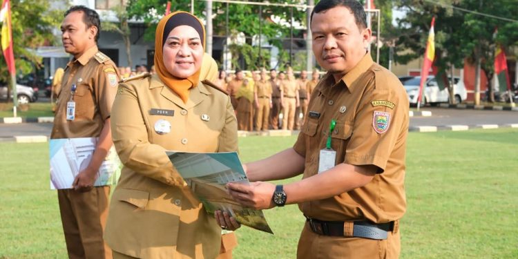 129 ASN Kabupaten Batang Terima SK Kenaikan Pangkat, Diharapkan Tingkatkan Kinerja