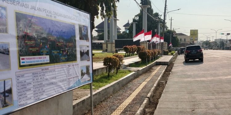 Proyek Betonisasi Ruas Sambong Tingkatkan Kualitas Jalan Pekalongan-Batang-Plelen