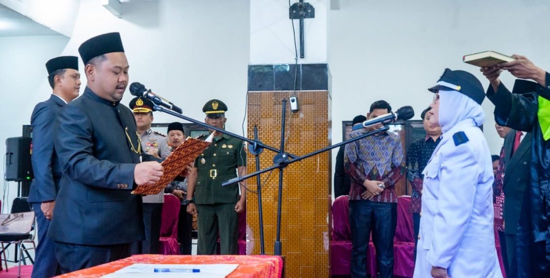 Mujiani Dilantik, Pemkab Gresik Fokus pada Pembangunan Desa Laban
