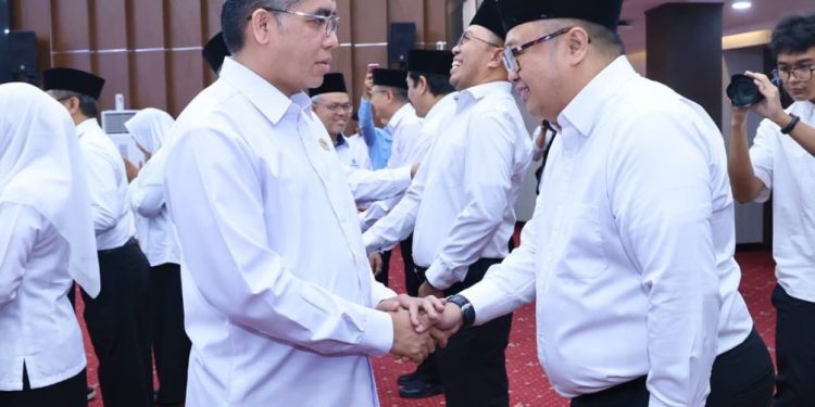 Menteri Ketenagakerjaan Lantik 12 Pejabat Baru, Fokus pada Transformasi Layanan