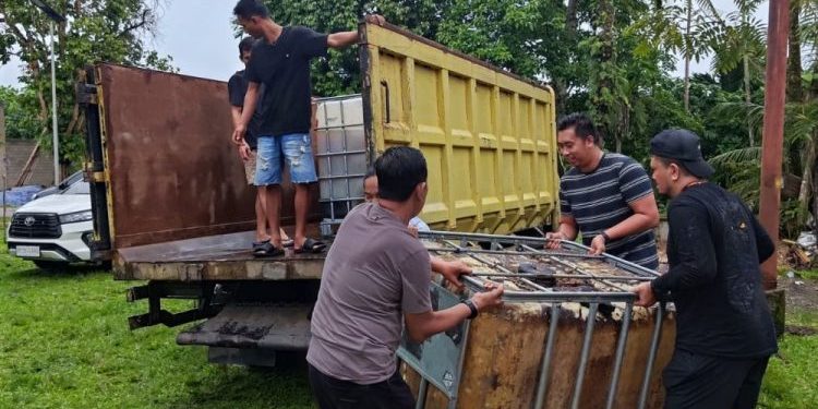 Polisi Ungkap Penimbunan 3.200 Liter Biosolar di Kuansing