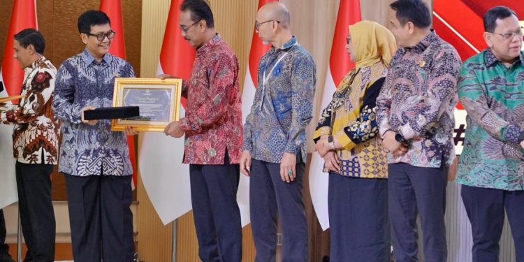 Kementerian ATR/BPN Terima Penghargaan atas Penyelesaian Rekomendasi BPK