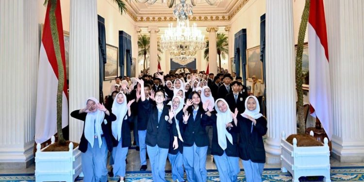 Antusiasme Pelajar Sambut Program Istana untuk Siswa