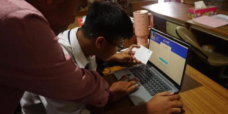 Seluruh Siswa Tuli di Tangerang Berpartisipasi dalam TKA Inklusif