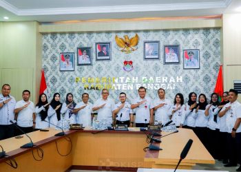 Pengukuhan Pejabat Fungsional di Banggai untuk Tingkatkan Layanan Investasi