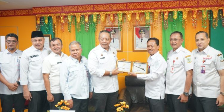 Kota Jambi Tingkatkan Layanan Perizinan Bangunan dengan Belajar dari Pekanbaru