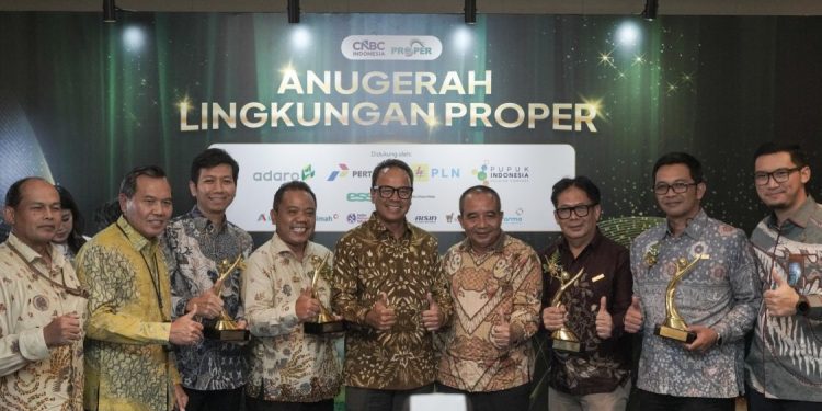 PLN Nusantara Power Raih 16 Penghargaan PROPER Hijau dan Emas
