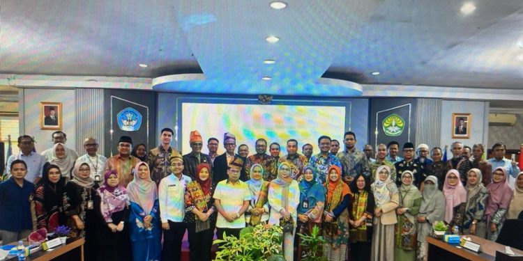 DPR dan Kemendiktisaintek Evaluasi SPMB untuk Sistem yang Lebih Adil