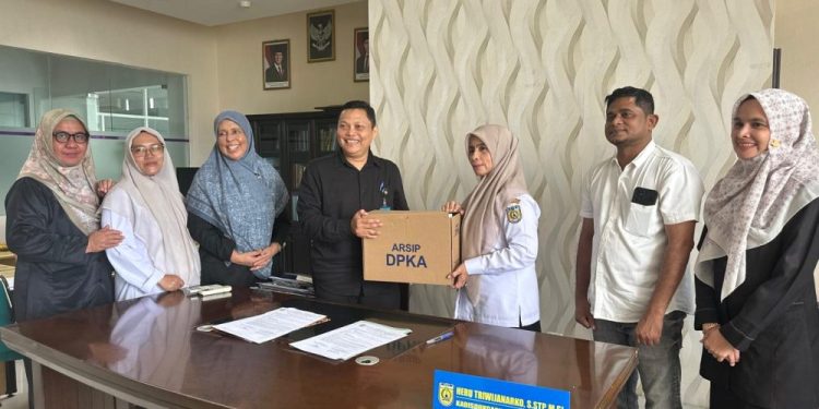 Dispersip Banda Aceh Terima Arsip Statis dari Disdukcapil