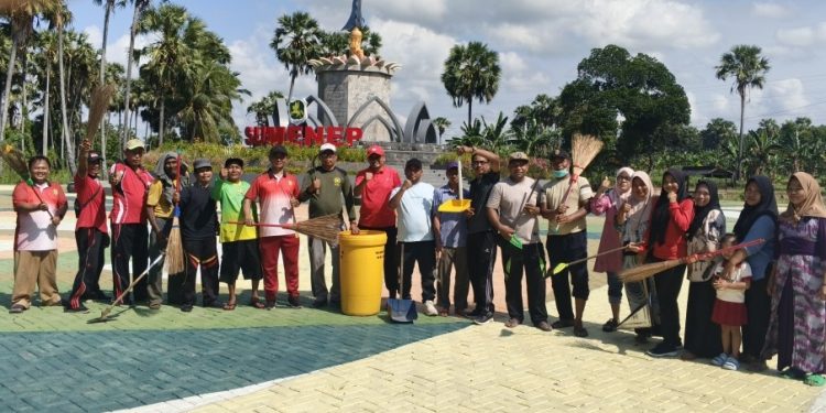 Tugu Keris Pragaan Jadi Contoh Kawasan Bersih di Sumenep