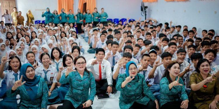 PKK Malinau Gelar Sosialisasi KRISAN di SMK N 2 untuk Cegah Penyalahgunaan Narkoba