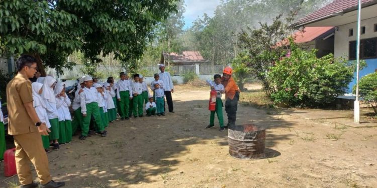 BPBD Balangan Latih Siswa MI Raudhah Tahfizh Al-Qur’an Tanggap Bencana