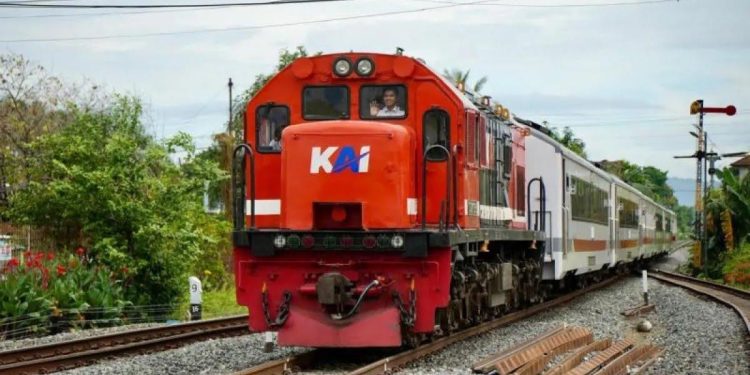 Dua Pelaku Pencurian Besi Rel Kereta Ditangkap di Lampung