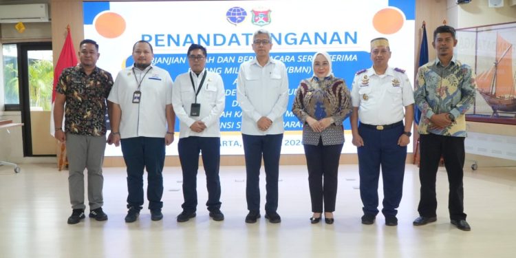 Kemenhub Serahkan Aset ke Pemkab Mamuju untuk Tingkatkan Pelayanan Pelabuhan