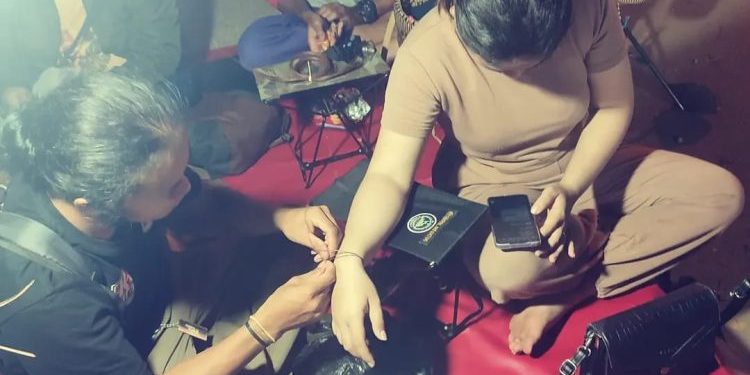 Gelang Simpai Dayak Meratus Menjadi Sorotan di Ekspo Balangan