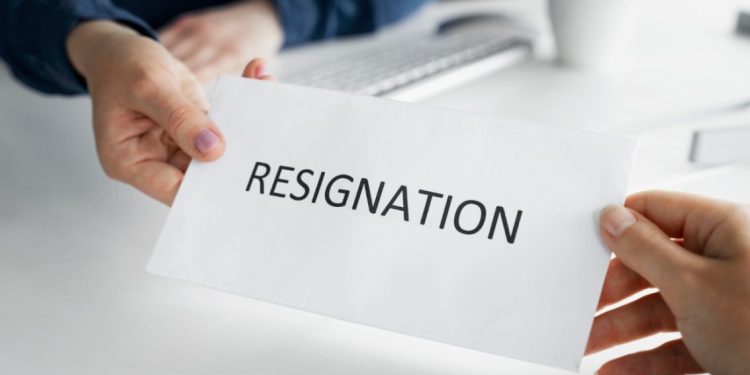 Pengunduran Diri Pejabat Publik di Indonesia: Antara Tanggung Jawab dan Strategi