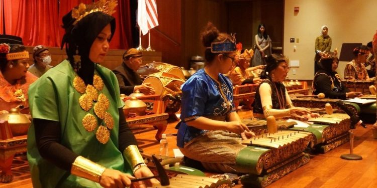 Tantangan dan Peluang Seni Karawitan di Era Digital