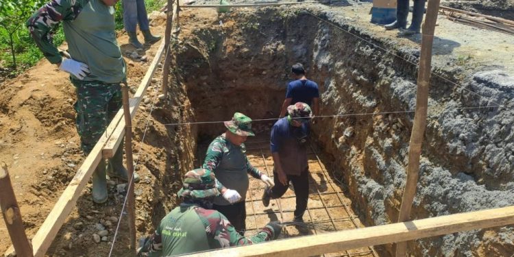 TNI dan Masyarakat Bersama-sama Mempercepat Pembangunan Jembatan Gantung di Aceh Tenggara