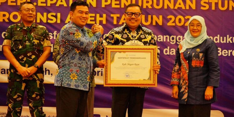 Nagan Raya Raih Penghargaan atas Keberhasilan Peta Jalan Kependudukan