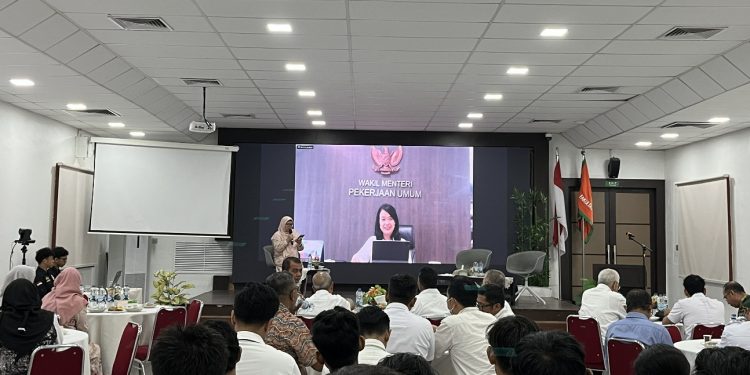 Wamen PU Soroti Pentingnya Infrastruktur Tangguh untuk Mitigasi Bencana di Aceh