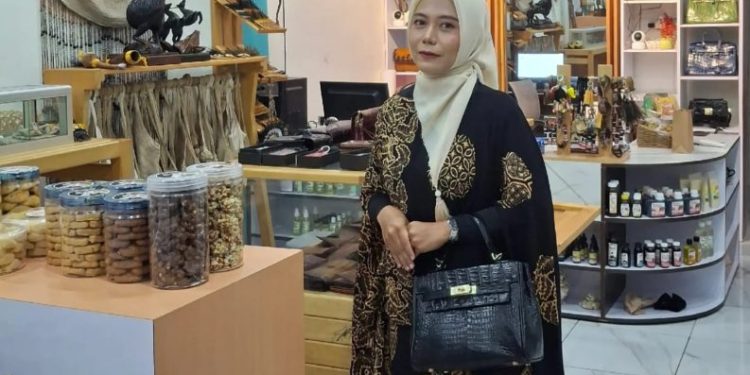 Kenaikan Harga Kantong Plastik di Merauke Akibat Konflik Timur Tengah