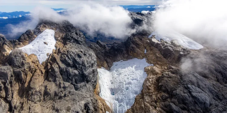Lapisan Es Puncak Jaya Terancam Hilang, Pakar UGM Ungkap Penyebabnya