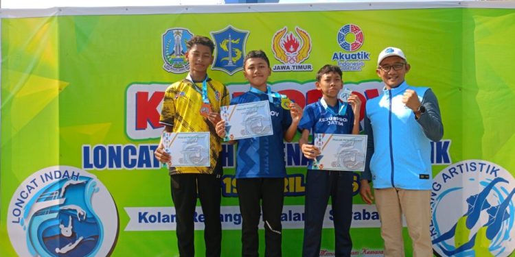 Achmad Aimar Ghali Zikri Raih Emas di Kejurprov Loncat Indah Jatim 2026